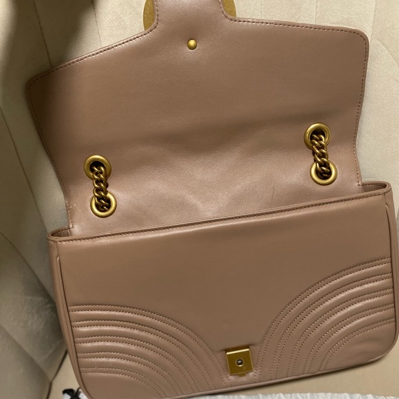 Gucci Marmont Cross Body Bag Authentic